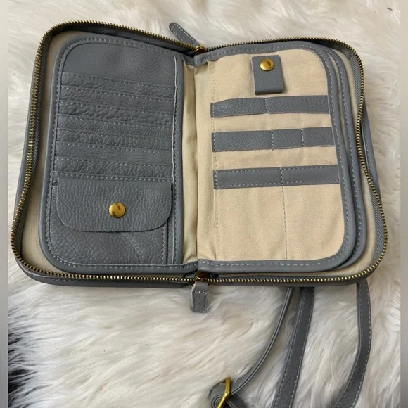 Minooy l Stylish Gray leather Crossbody Bag:NWOT - Picture 8 of 15